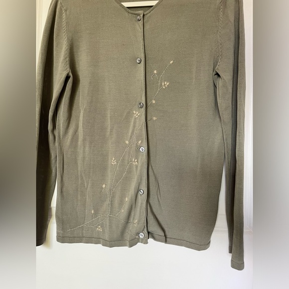 GEOFFREY BEENE Sport 100% Silk Size M Women’s Embroidered Green Cardigan - Picture 2 of 5